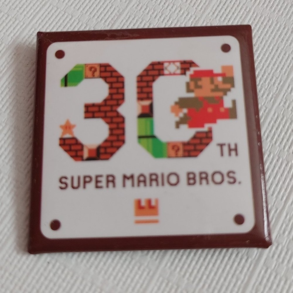 RETRO Super Mario Brother 30th Anniversary Pin